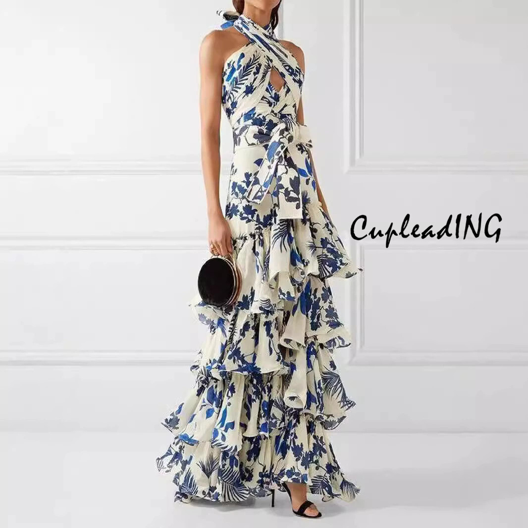 【2025春夏】INSスタイル 夏 ストラップ 首掛けワンピース  ボヘミアンスタイル 透かし彫り ロングスカート 6,588円