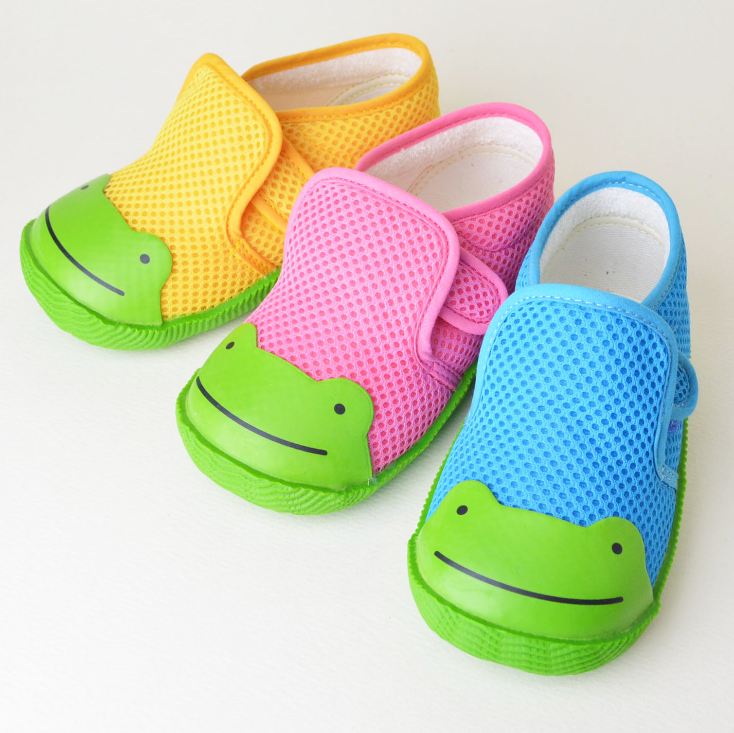 frog feet shoes