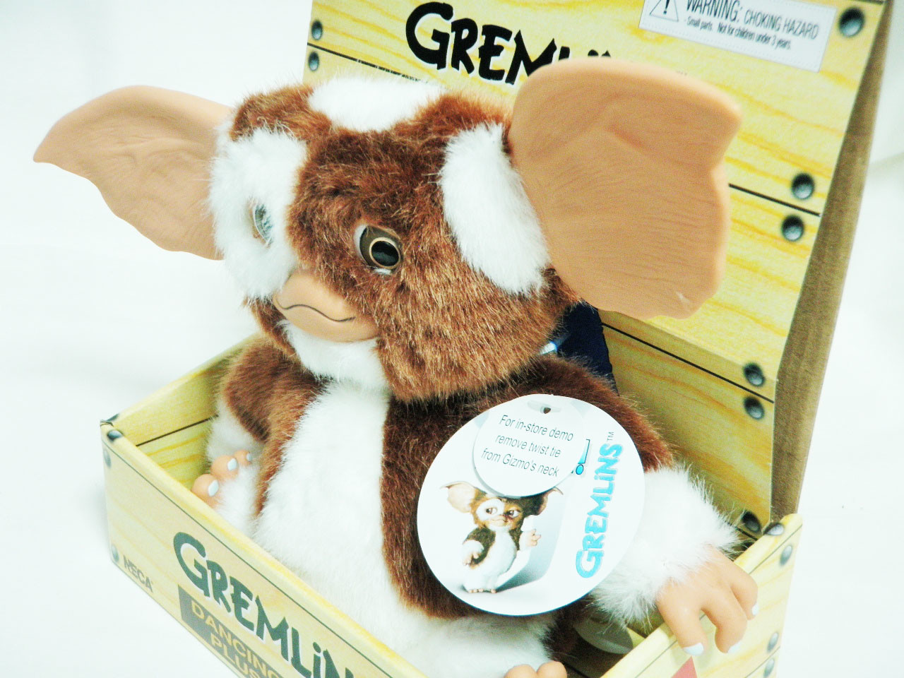 踊って歌うギズモのぬいぐるみ グレムリンダンシングギズモplush の商品ページ 卸 仕入れサイト スーパーデリバリー