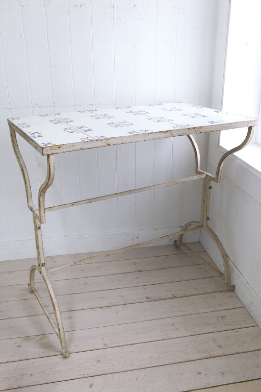 パティオ・タイルテーブル ※欠品/次回入荷未定