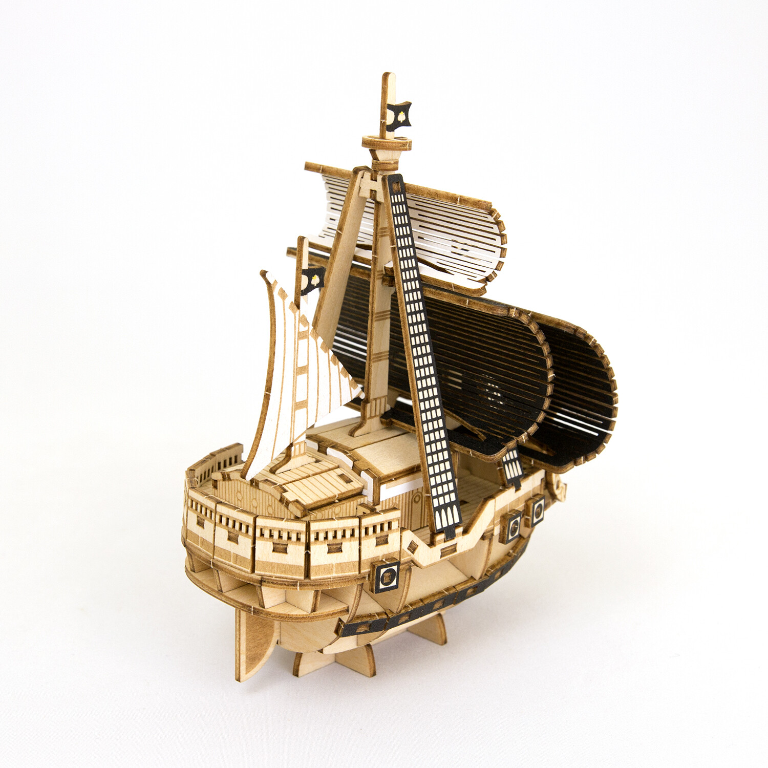 木製パズル Ki Gu Mi ワンピース スペード海賊団の海賊船の商品ページ 卸 仕入れサイト スーパーデリバリー