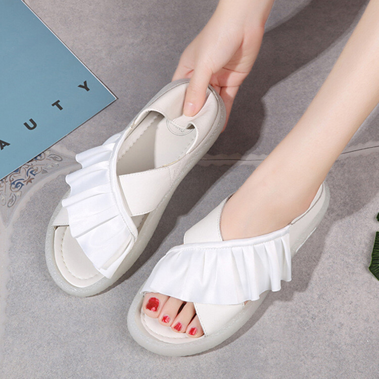 ladies flat pumps