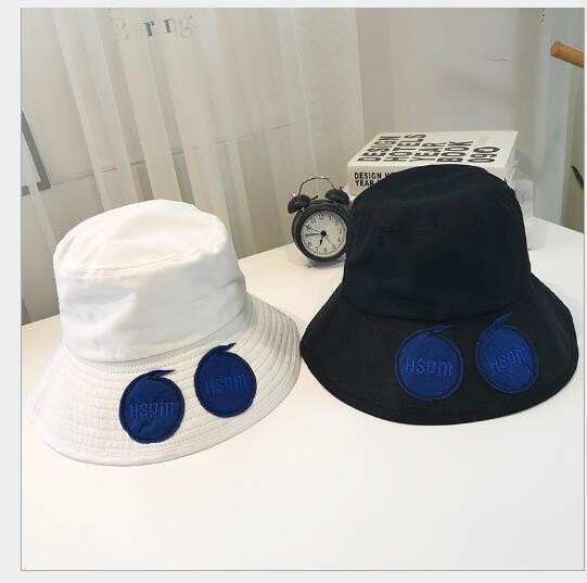 how to wear a derby hat