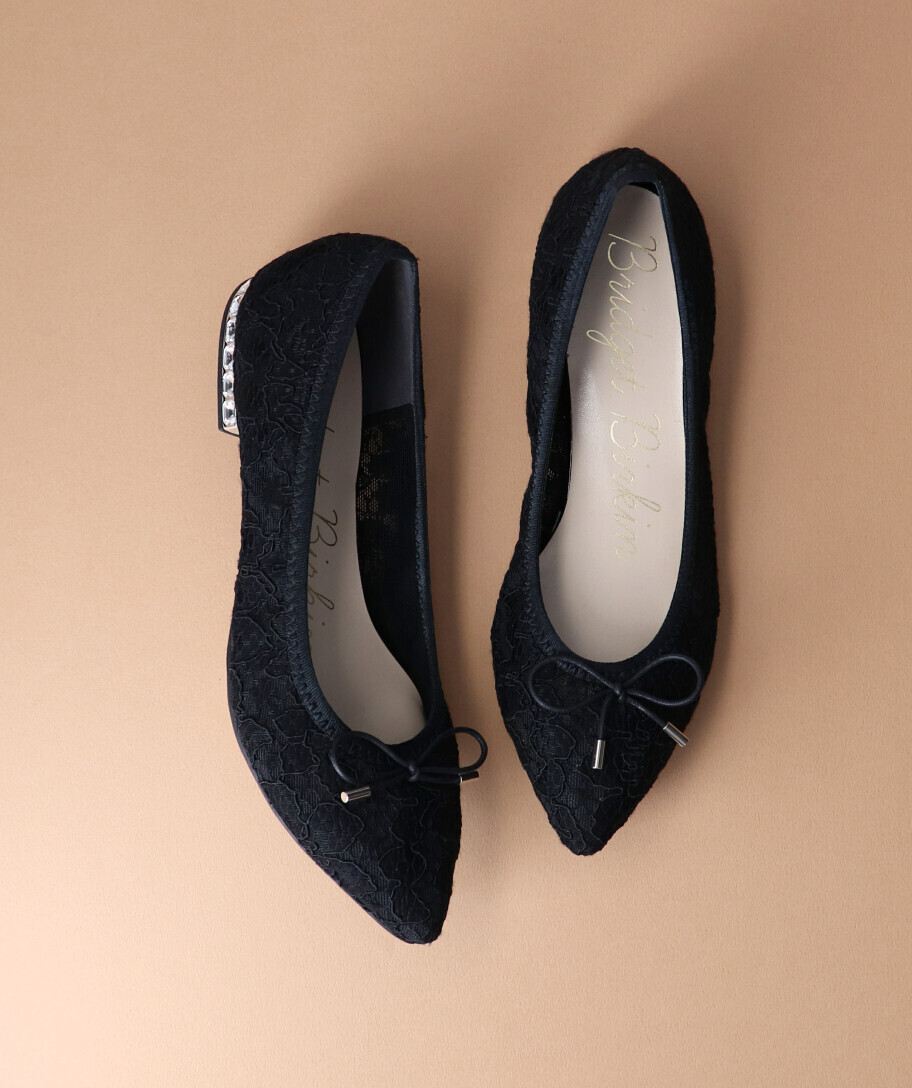black lace ballet pumps