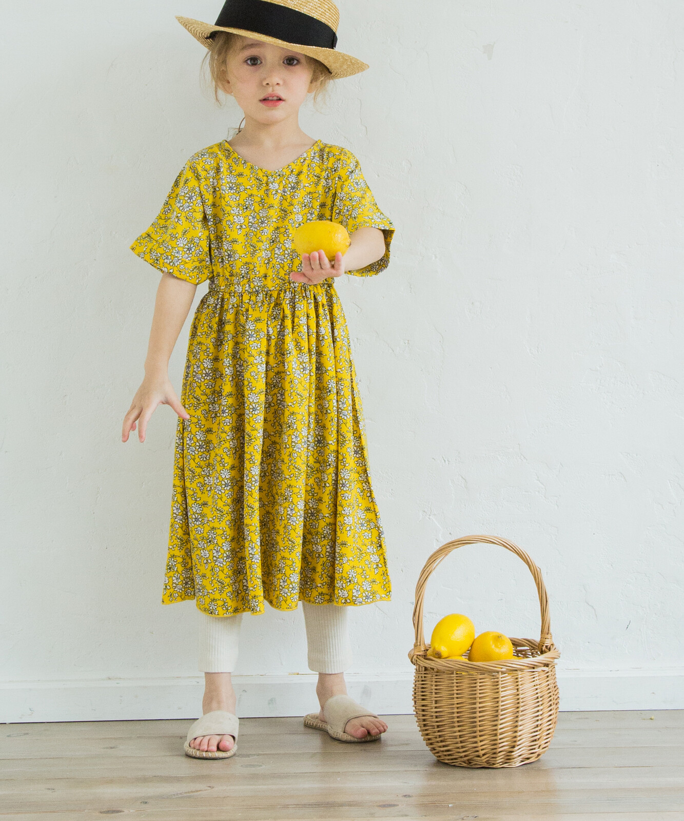 Short Sleeve V Neck Dot Floral Pattern Waist Mark Flare One Piece Dress Import Japanese Products At Wholesale Prices Super Delivery Short Sleeve V Neck Dot Floral Pattern Waist Mark Flare One Piece Dress Import Japanese Products At Wholesale Prices Super Delivery